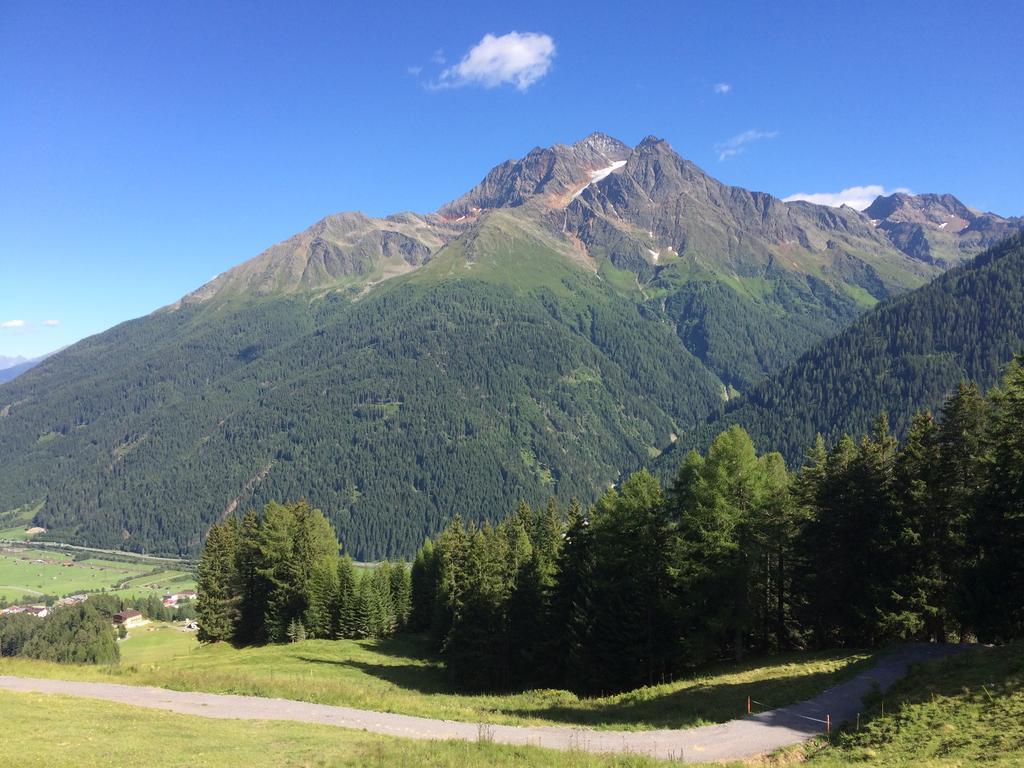 Haus Arosa Διαμέρισμα Pettneu am Arlberg Εξωτερικό φωτογραφία